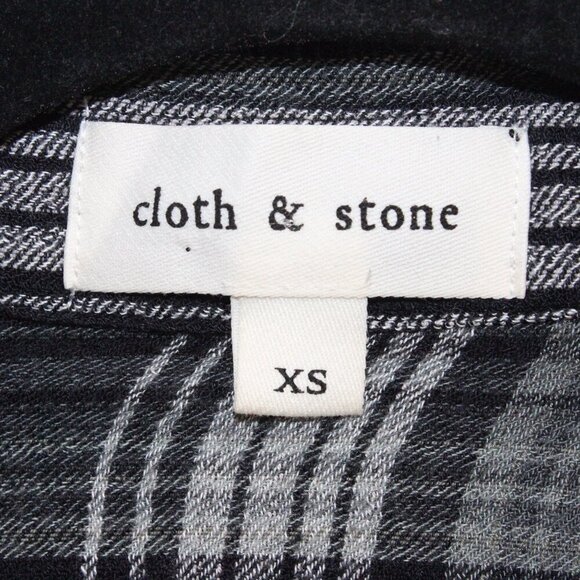 Anthropologie Cloth and Stone Plaid Button Down Shirt Black White Size XS - Picture 2 of 3